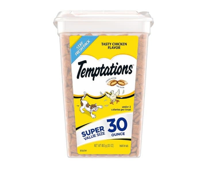 Temptations Classic Crunchy and Soft Cat Treats Tasty Chicken Fla product review