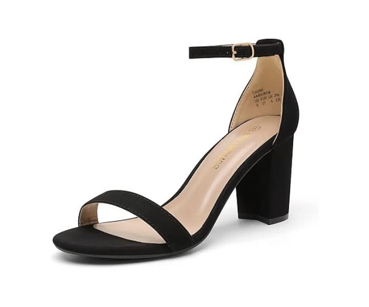 DREAM PAIRS Women's Chunk Low Heel Pump Sandals product review