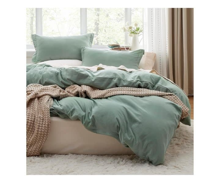 Bedsure Sage Green Duvet Cover Queen Size - Soft Queen Duvet Cover Set - 3 Pieces product review